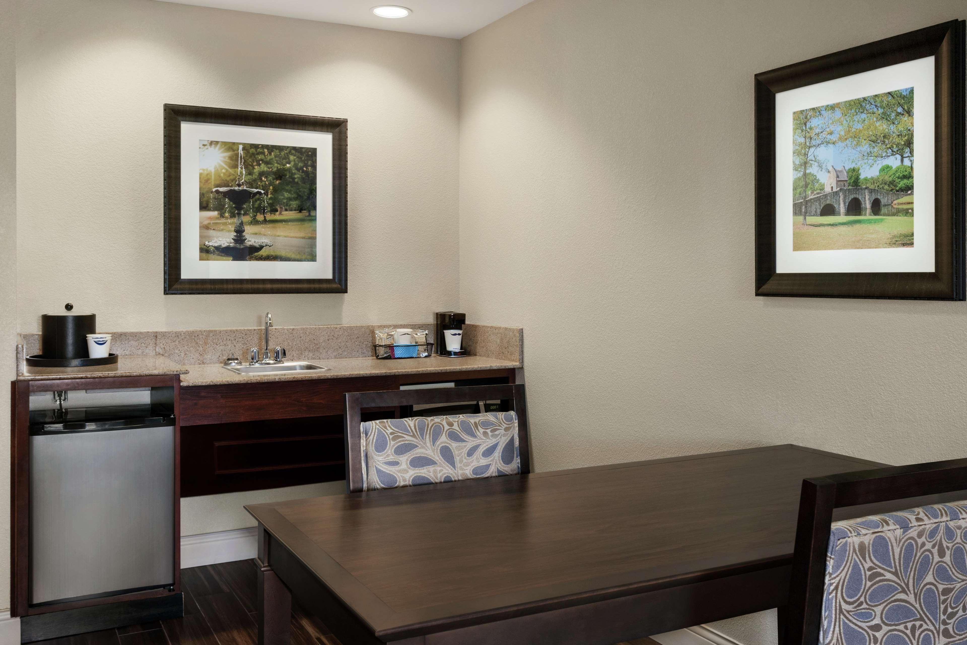 Hampton Inn & Suites Montgomery-Eastchase Buitenkant foto