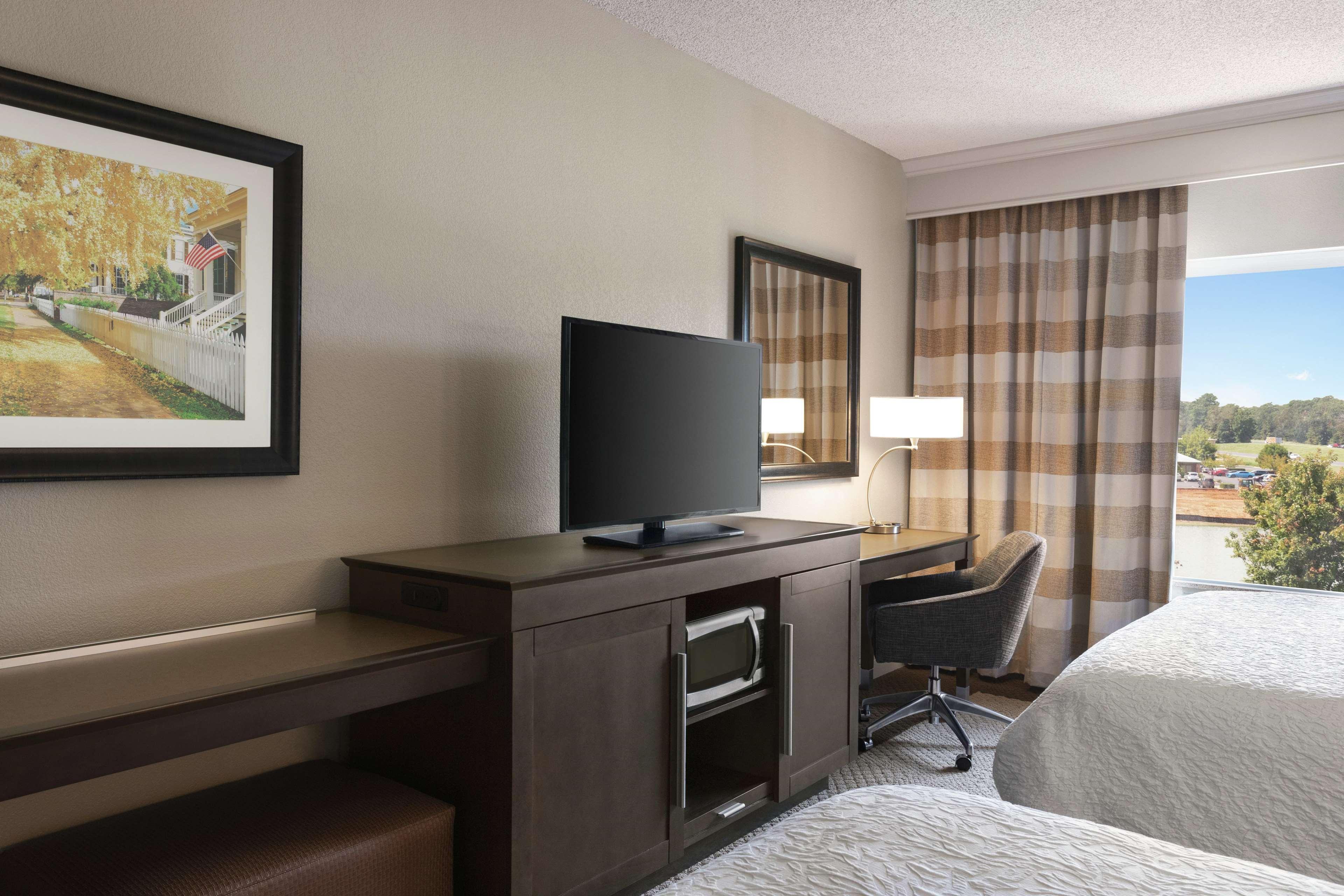 Hampton Inn & Suites Montgomery-Eastchase Buitenkant foto