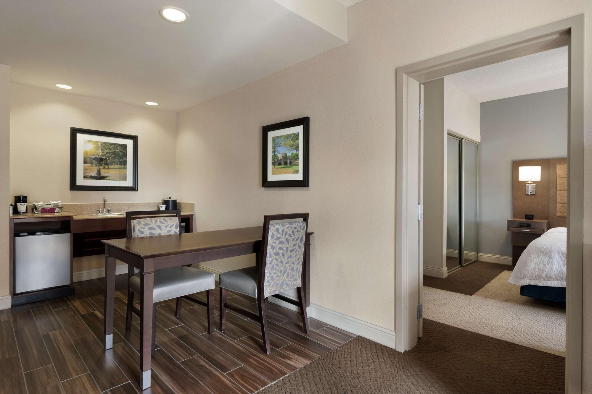 Hampton Inn & Suites Montgomery-Eastchase Buitenkant foto