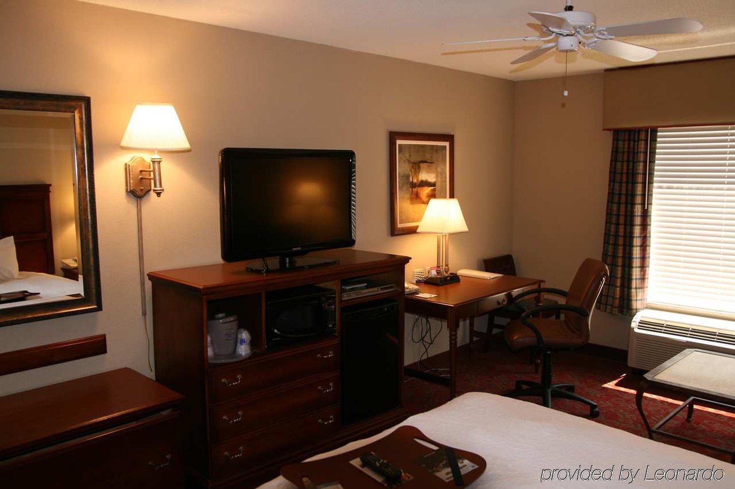 Hampton Inn & Suites Montgomery-Eastchase Kamer foto
